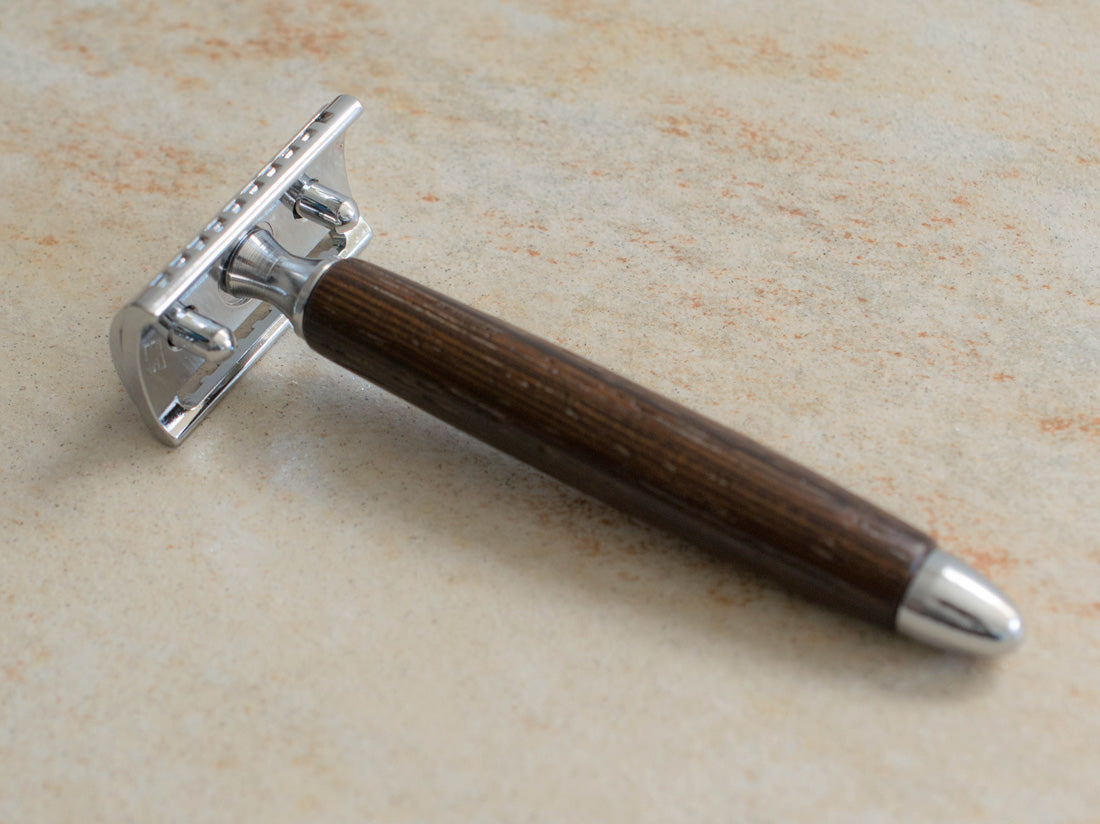 Klasiskais T-veida skuveklis Wenghé Wood Gentle